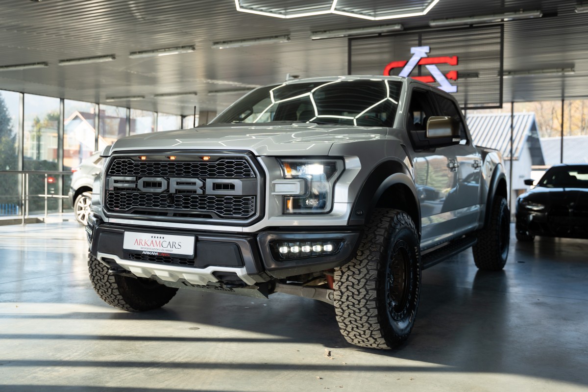 FORD F-150 RAPTOR